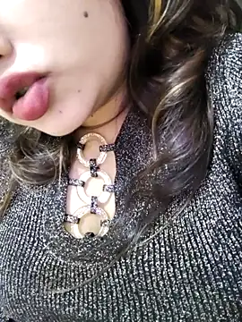 Snapshot of freedom70 chatting on 10-09-25, 02:48 freedom70 online show from 10-09-25, 02:48