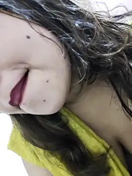 Snapshot of freedom70 chatting on 10-10-25, 01:43 freedom70 online show from 10-10-25, 01:43