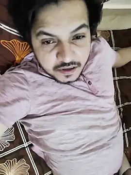 Snapshot of freedom70 chatting on 10-23-25, 02:27 freedom70 online show from 10-23-25, 02:27