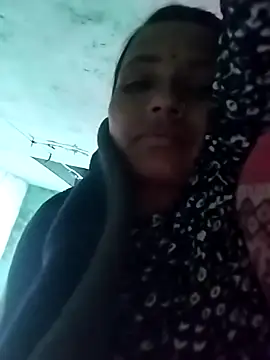 KIRTI12 HOT online show from 10-18-25, 03:24