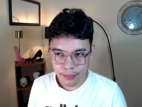 keirflorianxx online show from 10-18-25, 02:03