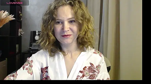 Snapshot of harpermoss chatting on 09-13-25, 10:20 harpermoss online show from 09-13-25, 10:20