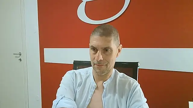 Snapshot of max79ve31 chatting on 06-16-26, 07:22 max79ve31 online show from 06-16-26, 07:22