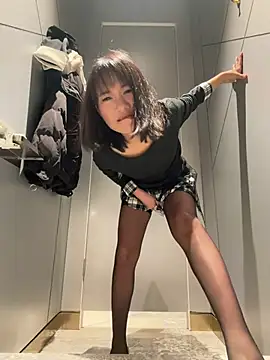 Snapshot of wemroudeyu chatting on 02-09-26, 10:08 wemroudeyu online show from 02-09-26, 10:08