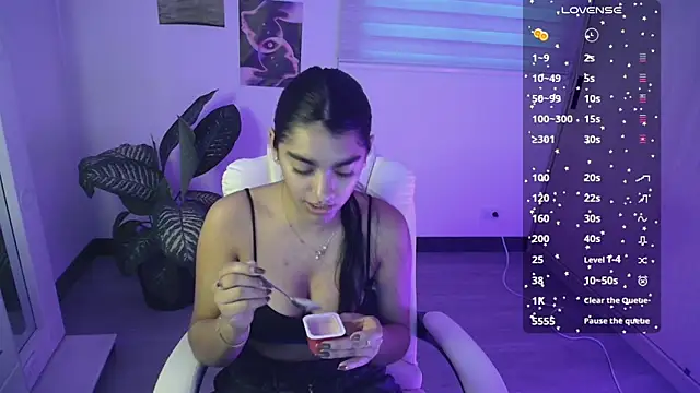Snapshot of amarasilk_ chatting on 07-17-26, 11:09 amarasilk online show from 07-17-26, 11:09