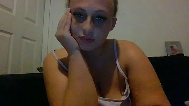 Snapshot of Welsh_Maya19X chatting on 09-08-25, 09:25 Welsh Maya19X online show from 09-08-25, 09:25