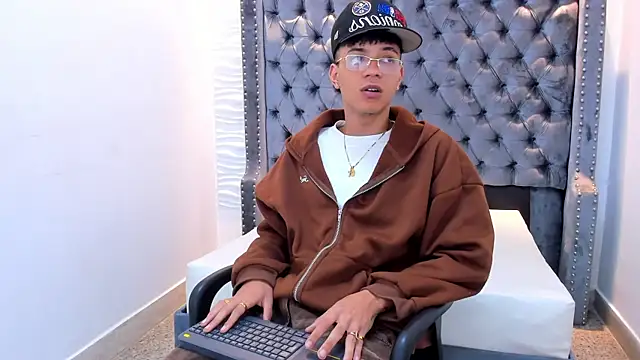 MARSHALL SPENCER online show from 04-18-26, 01:04