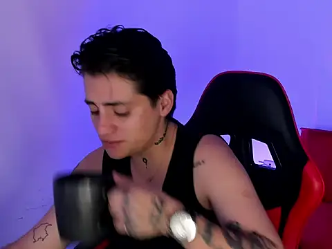 PeytonBox online show from 12-01-25, 11:37