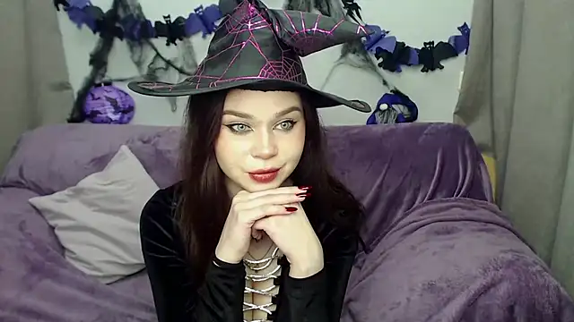 GloriyaDre online show from 10-31-25, 05:52