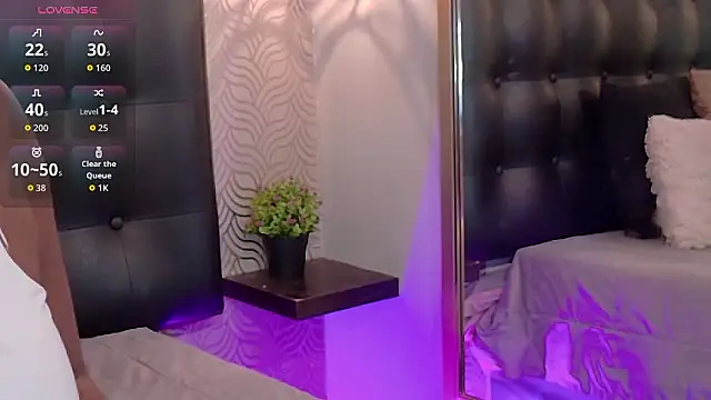 NaiaraMasson  online show from 03-10-26, 11:59