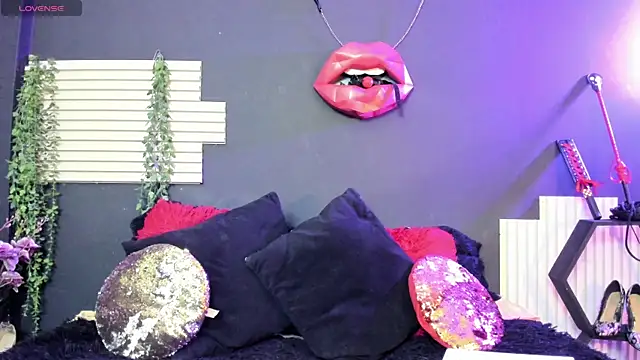 kinky momm online show from 07-18-26, 02:10