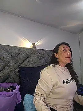 Snapshot of Shantey_Laurent chatting on 11-29-25, 12:30 Shantey Laurent online show from 11-29-25, 12:30