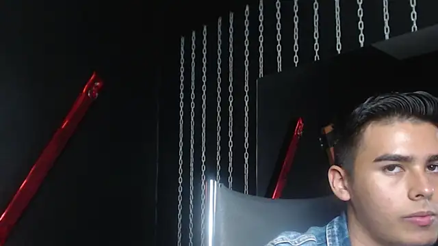 Snapshot of Matthewlodge chatting on 09-16-25, 01:45 Matthewlodge online show from 09-16-25, 01:45