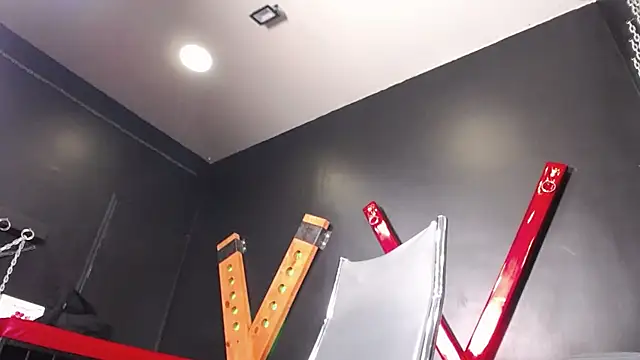 Snapshot of Matthewlodge chatting on 09-18-25, 01:46 Matthewlodge online show from 09-18-25, 01:46