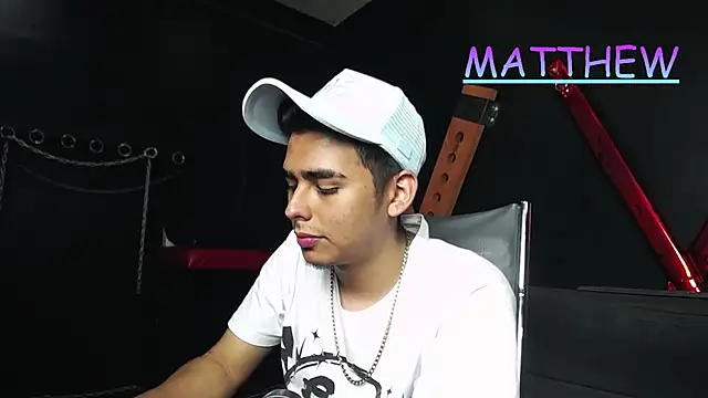 Snapshot of Matthewlodge chatting on 09-24-25, 01:14 Matthewlodge online show from 09-24-25, 01:14