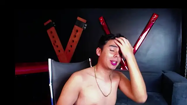 Snapshot of Matthewlodge chatting on 10-29-25, 01:02 Matthewlodge online show from 10-29-25, 01:02