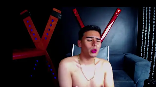 Snapshot of Matthewlodge chatting on 11-05-25, 01:55 Matthewlodge online show from 11-05-25, 01:55