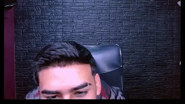 Snapshot of Matthewlodge chatting on 12-02-25, 02:56 Matthewlodge online show from 12-02-25, 02:56