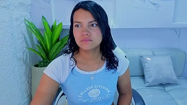 Snapshot of antonela_tp chatting on 09-24-25, 12:41 antonela tp online show from 09-24-25, 12:41