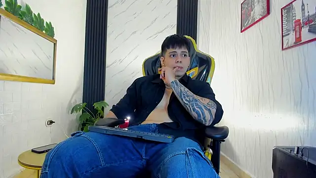 xKevyn online show from 10-24-25, 12:23