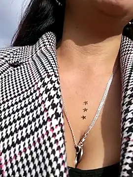 Misshot 01 online show from 10-06-25, 08:50