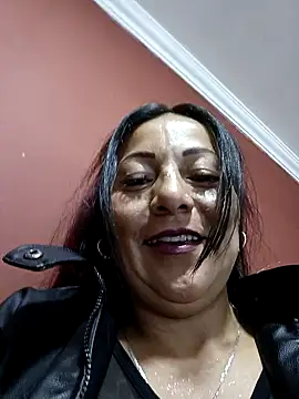 Misshot 01 online show from 10-26-25, 02:17