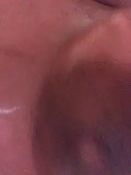 Snapshot of luzmelzinha chatting on 04-05-26, 06:21 luzmelzinha online show from 04-05-26, 06:21