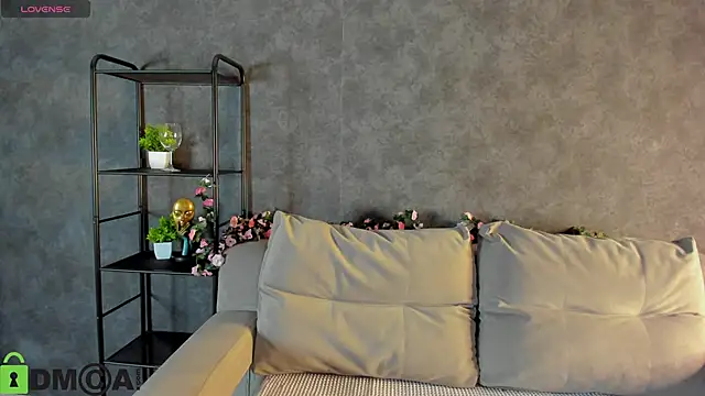 Raybe-Vins online show from 10-28-25, 05:26