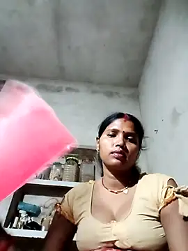 Snapshot of Cm_pooja chatting on 05-03-26, 05:41 Cm pooja online show from 05-03-26, 05:41