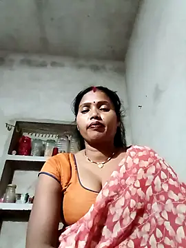 Snapshot of Cm_pooja chatting on 07-18-26, 07:17 Cm pooja online show from 07-18-26, 07:17