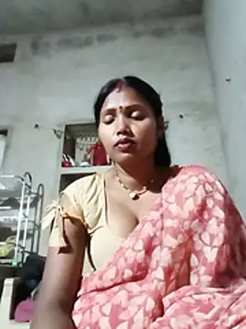 Snapshot of Cm_pooja chatting on 08-05-26, 06:11 Cm pooja online show from 08-05-26, 06:11