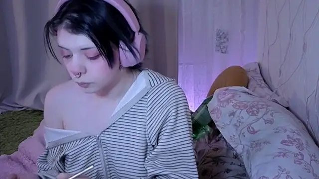 Alice Zev online show from 04-24-26, 02:14