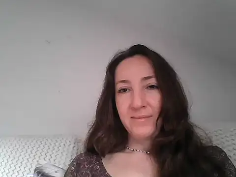 Snapshot of Valessya chatting on 05-21-26, 02:35 Valessya online show from 05-21-26, 02:35