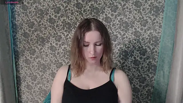 Snapshot of LesanaMagic chatting on 12-14-24, 12:23 LesanaMagic online show from 12-14-24, 12:23