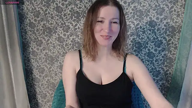 Snapshot of LesanaMagic chatting on 12-15-24, 07:31 LesanaMagic online show from 12-15-24, 07:31