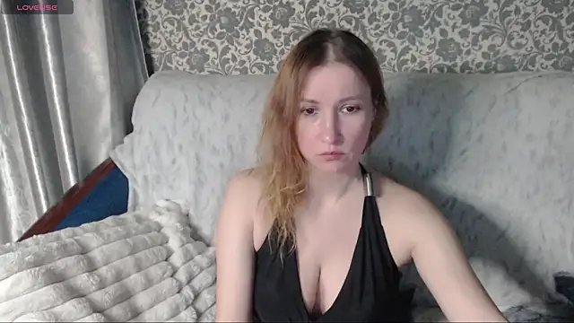 Snapshot of LesanaMagic chatting on 09-15-25, 08:20 LesanaMagic online show from 09-15-25, 08:20