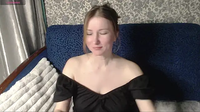 Snapshot of LesanaMagic chatting on 10-14-25, 08:53 LesanaMagic online show from 10-14-25, 08:53