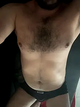 Snapshot of _Famous_ chatting on 09-12-25, 04:18 Famous online show from 09-12-25, 04:18