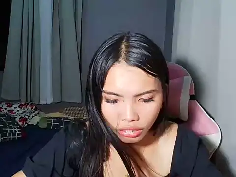 Snapshot of cutie_milker chatting on 06-07-26, 04:44 cutie milker online show from 06-07-26, 04:44