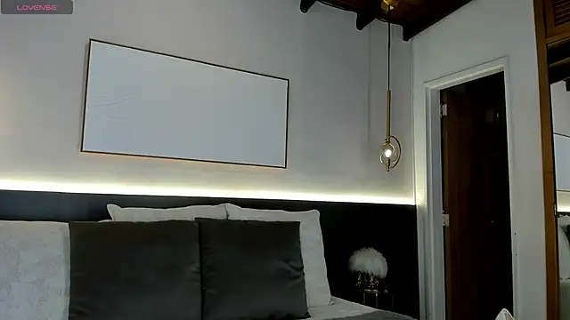 Snapshot of VictoriaShelby chatting on 09-17-25, 11:34 VictoriaShelby online show from 09-17-25, 11:34