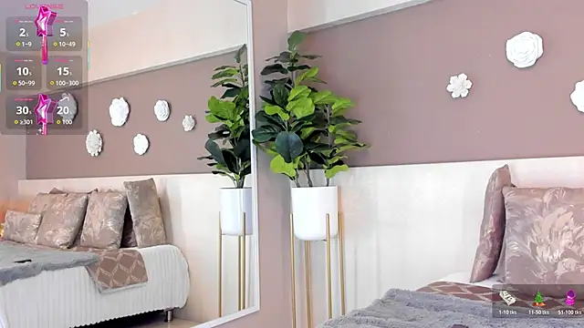 Snapshot of VictoriaShelby chatting on 11-23-25, 11:54 VictoriaShelby online show from 11-23-25, 11:54