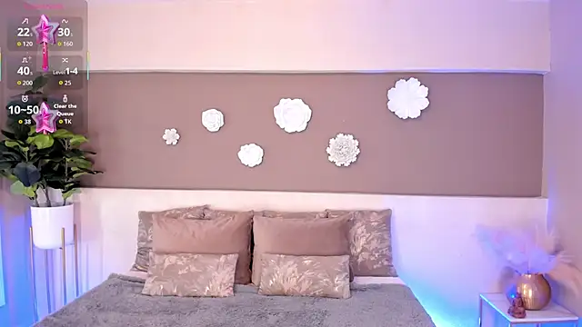 Snapshot of VictoriaShelby chatting on 11-26-25, 11:55 VictoriaShelby online show from 11-26-25, 11:55