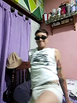 Snapshot of Ismaa__98 chatting on 12-17-25, 07:36 Ismaa 98 online show from 12-17-25, 07:36