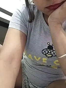 Hot-Pooja25 online show from 04-09-26, 04:56