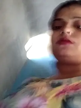 Hot-Pooja25 online show from 04-23-26, 03:30