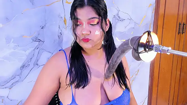 Snapshot of mysticlatina1 chatting on 04-15-26, 11:50 mysticlatina1 online show from 04-15-26, 11:50