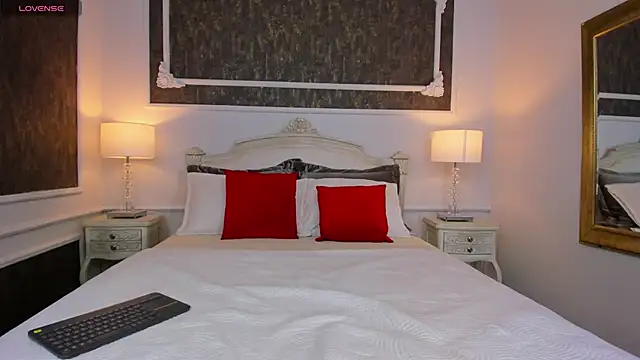 SharonBonet online show from 10-21-25, 11:33