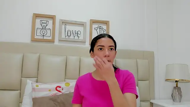 Skylerwhite02 online show from 02-05-26, 07:40