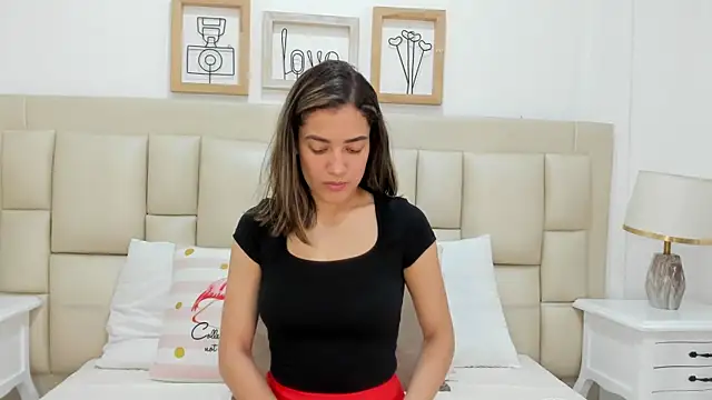 Skylerwhite02 online show from 02-13-26, 07:54