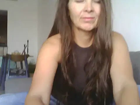 Snapshot of Avelinii chatting on 05-28-26, 01:30 Avelinii online show from 05-28-26, 01:30